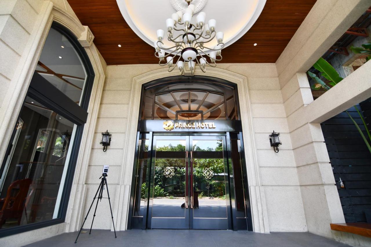 Prince Hotel Yangón Exterior foto